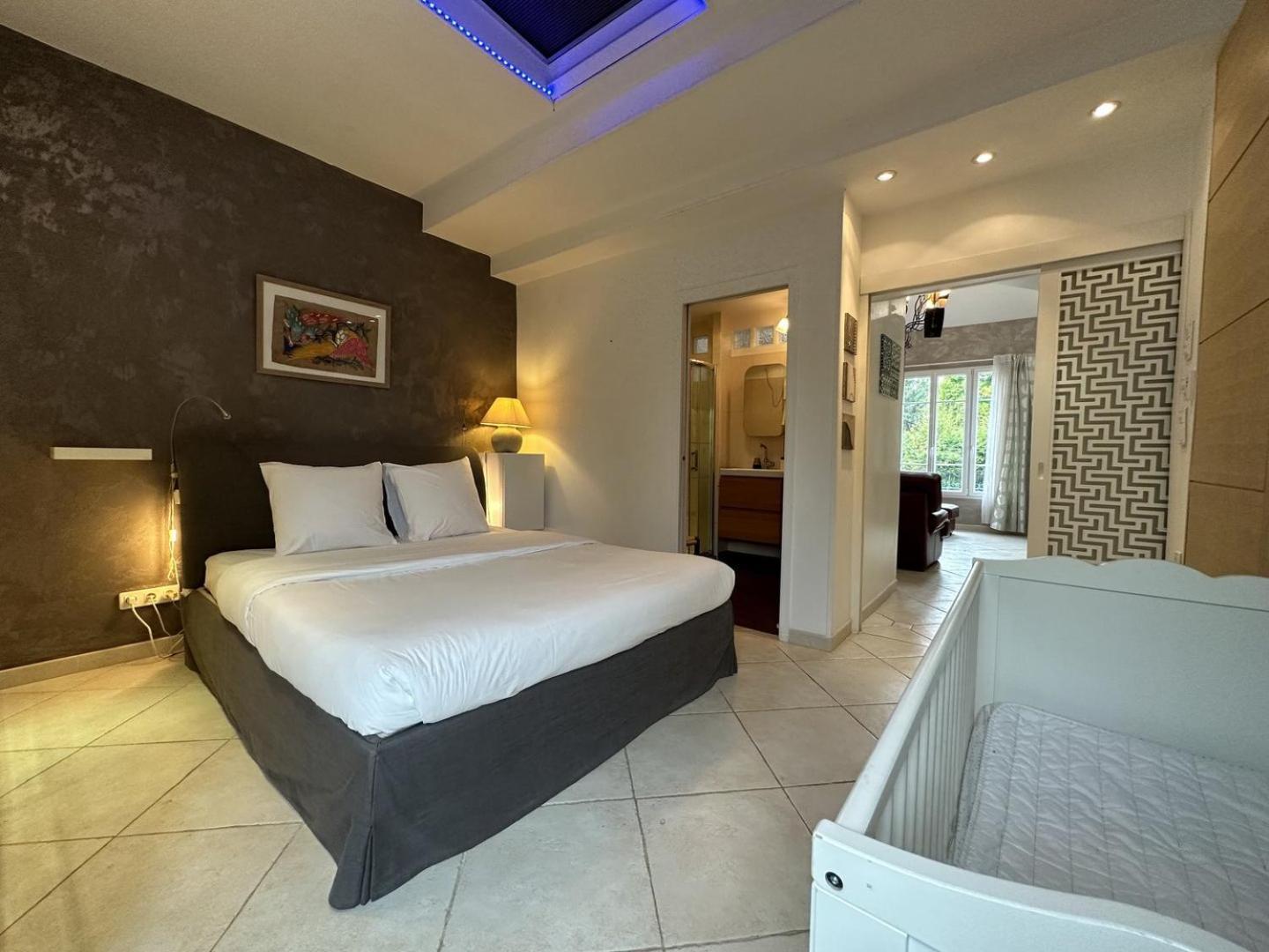 La Maison Des Lumieres Hotel Chartres Luaran gambar