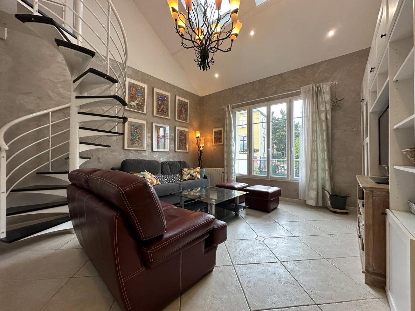 La Maison Des Lumieres Hotel Chartres Luaran gambar